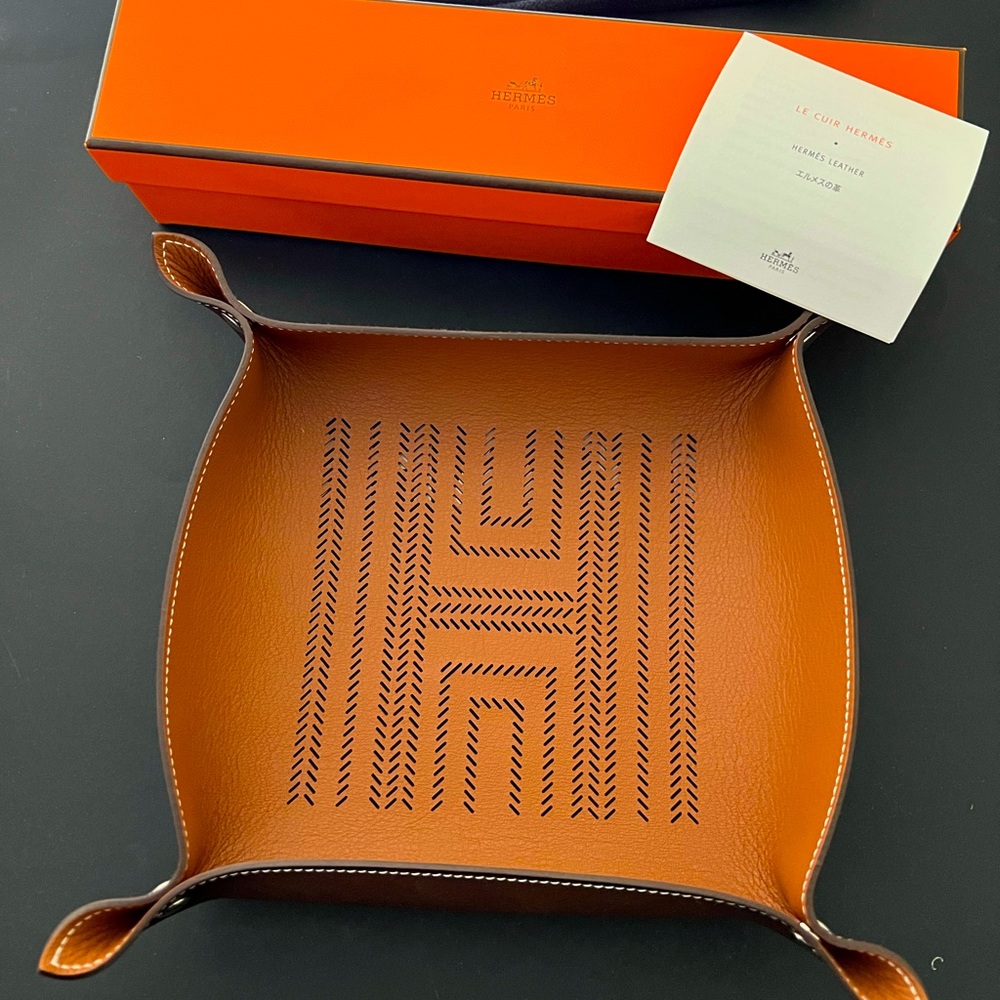 HERMES Mises et relances carre d'h change tray, NEW - Picture 1 of 3